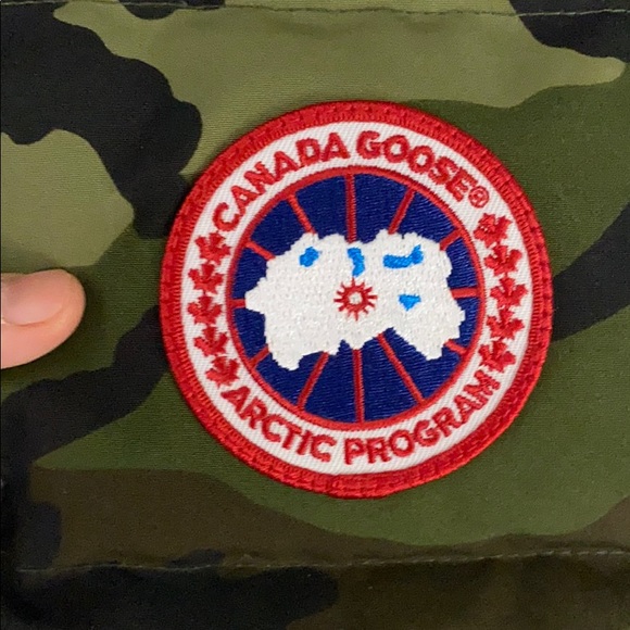 Canada goose vest - Picture 2 of 7